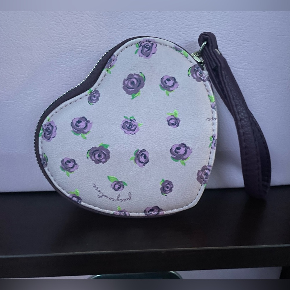 Juicy Couture Heart Shaped Floral Wristlet - Picture 3 of 3